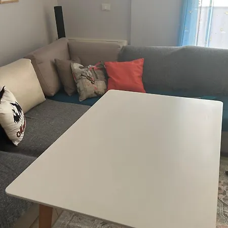 아파트 Lovely Front Apartment. *