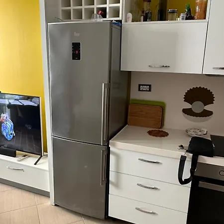 아파트 Lovely Front Apartment. *