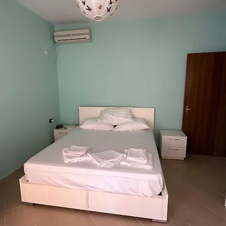아파트 Lovely Front Apartment. 골렘