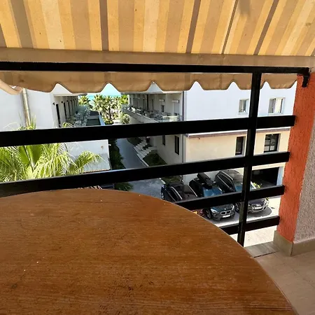 Lovely Front Apartment. * 골렘